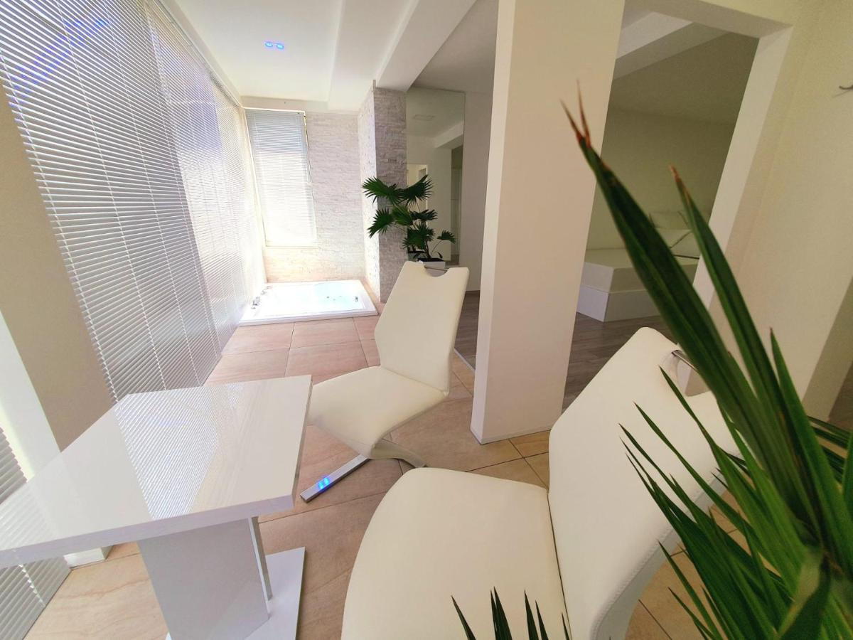 Penthouse Jacuzzi & Pool Apartmants Opatija Dış mekan fotoğraf