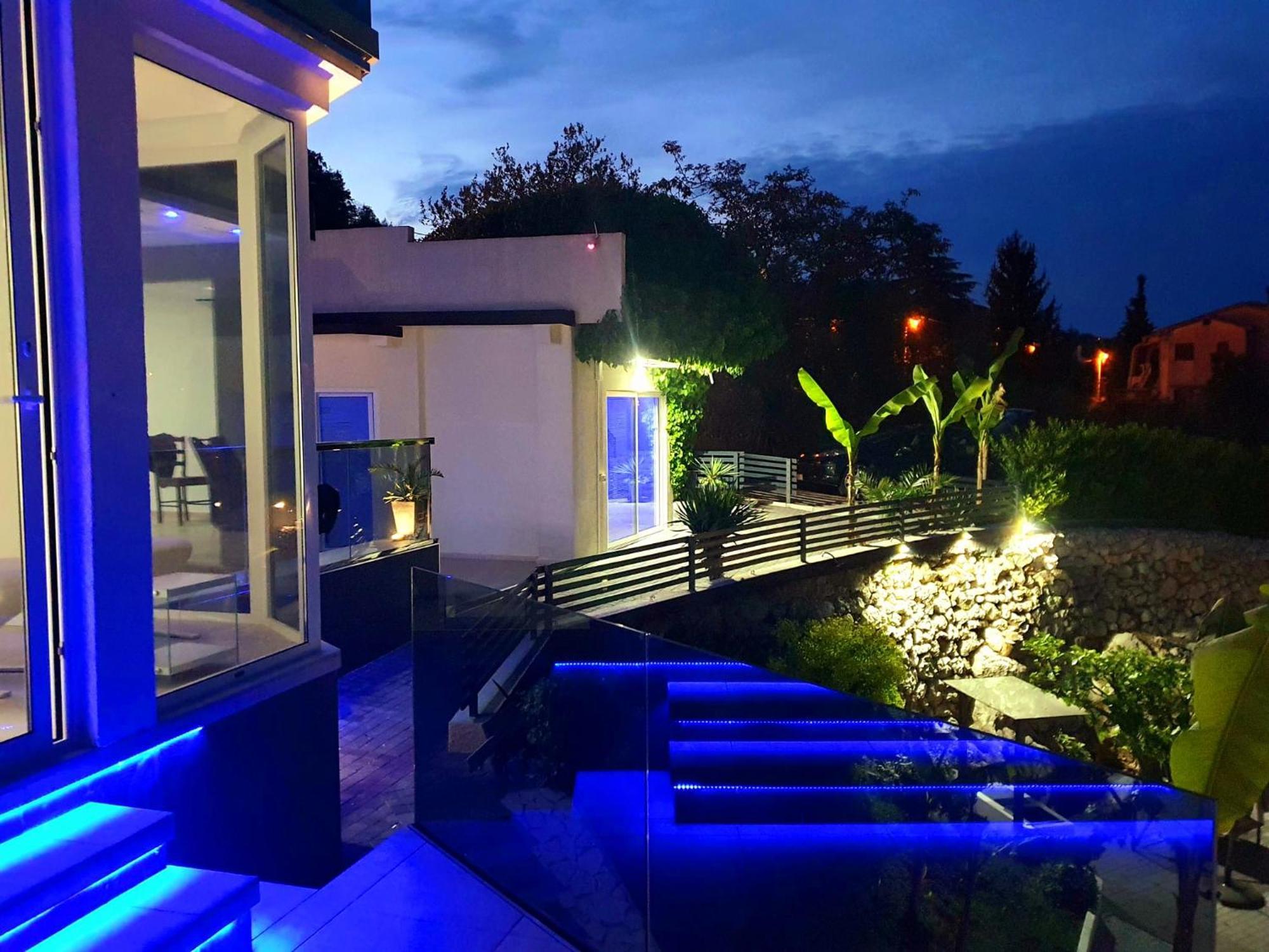 Penthouse Jacuzzi & Pool Apartmants Opatija Dış mekan fotoğraf