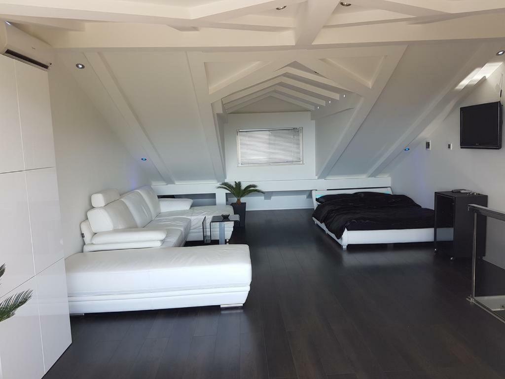 Penthouse Jacuzzi & Pool Apartmants Opatija Dış mekan fotoğraf